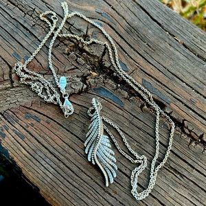 Pandora feather necklace. Absolutely stunning!